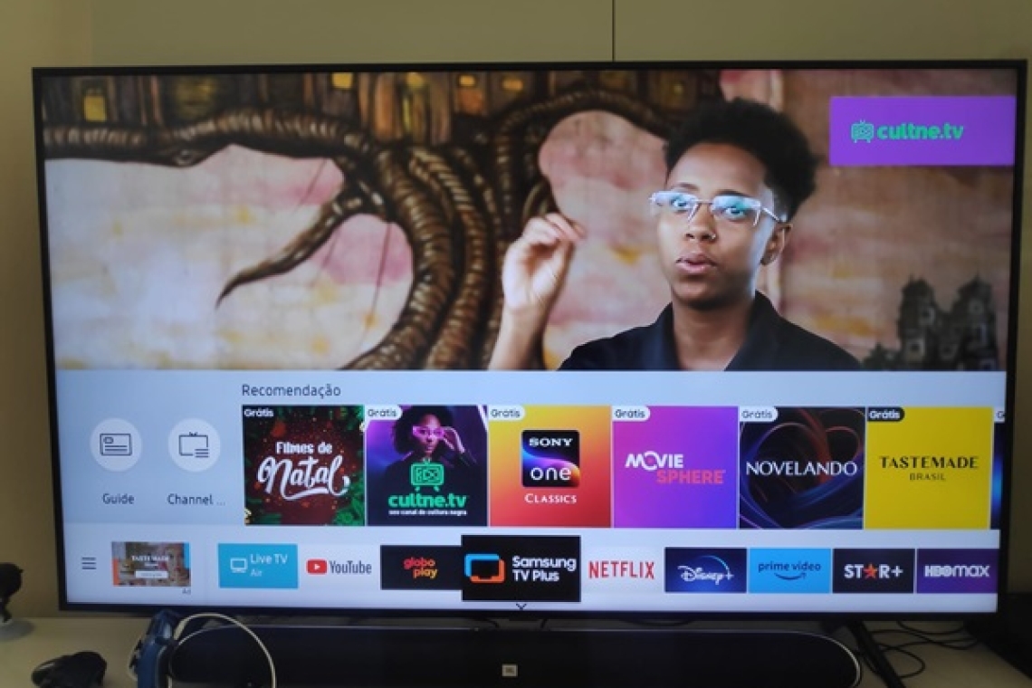 Entretenimento letrado é a aposta da CultneTV, que roda no streaming da Samsung